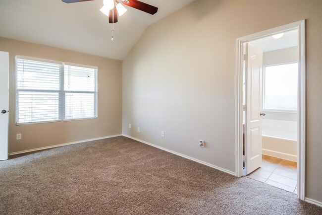 Building Photo - 14438 Cypress Meadows Dr