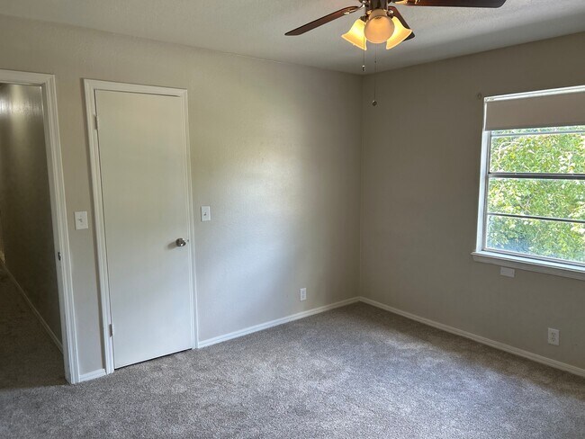 Building Photo - 6305 Bingham Ct