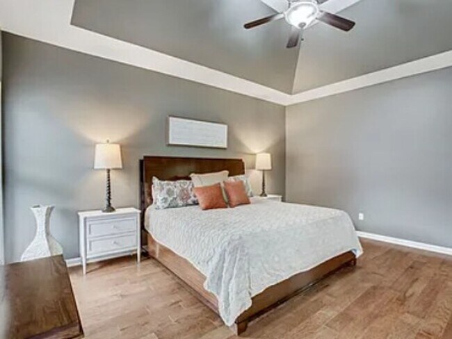 Building Photo - Spring Hill Gem! 3BR Home w/ Patio, Fire P...