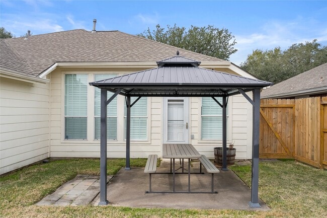 Building Photo - 11006 Desert Springs Cir