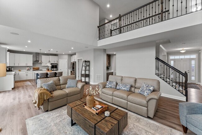 Building Photo - Spacious 5BR House in Beaver