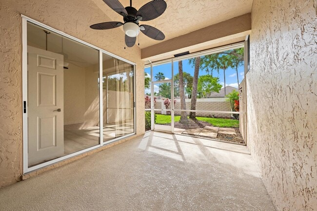 Building Photo - 1802 Rosewood Way