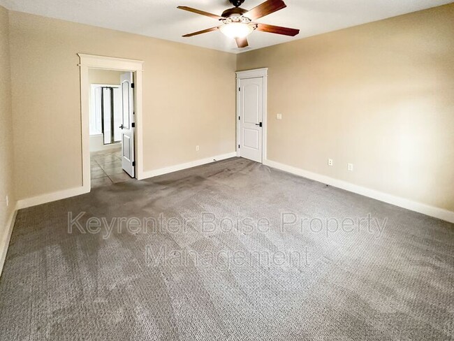 Building Photo - 2179 N Eagle Creek Ln