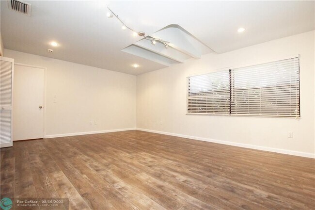 Building Photo - 10134 Boca Woods Ln