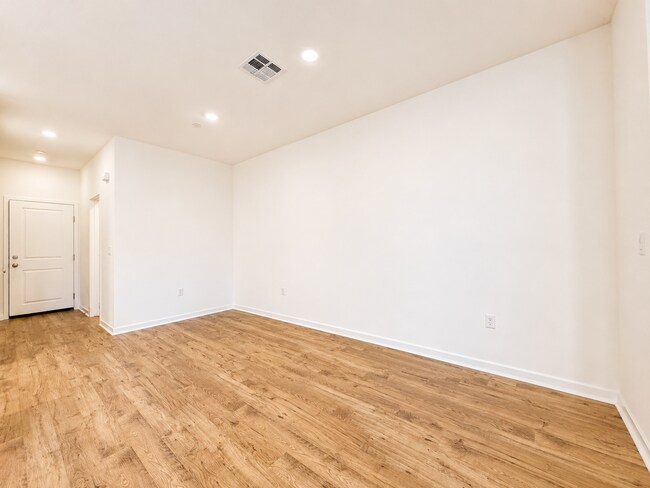 Building Photo - 33221 Opal Glass Dr