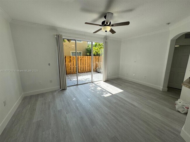 Building Photo - 11362 SW 137th Pl