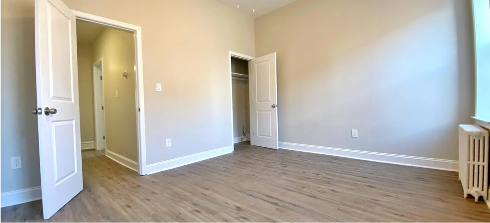 Building Photo - 2308 S 15th St