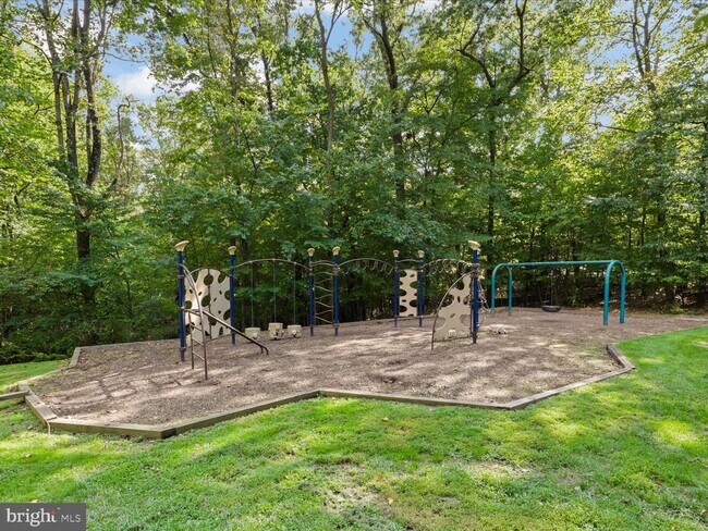 Building Photo - 1426 Yellowwood Ct