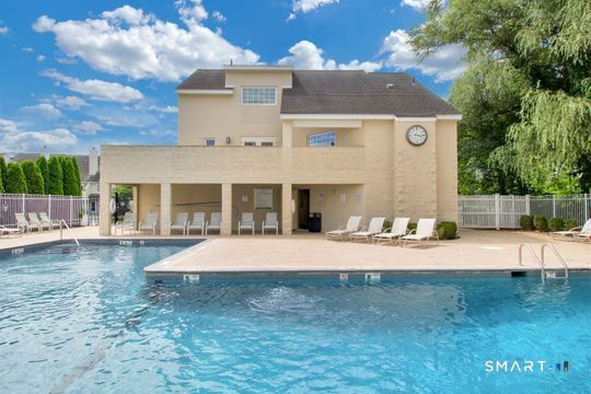 Building Photo - 103 Willow Springs