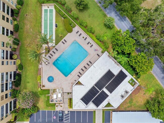 Building Photo - 2621 Cove Cay Dr
