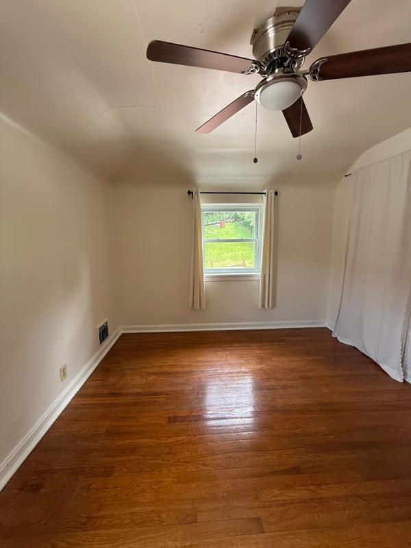 Building Photo - 4221 Tuxey Ave