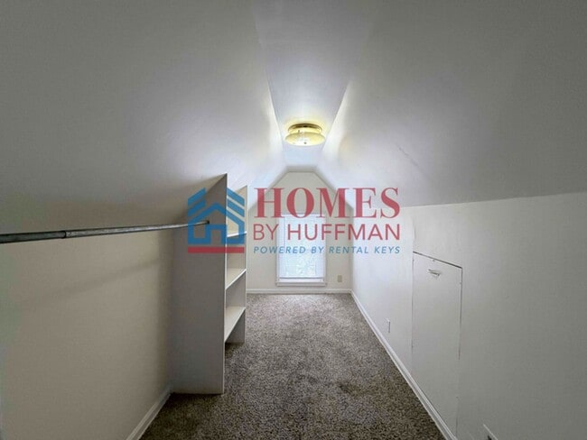 Building Photo - 202 E Missouri St