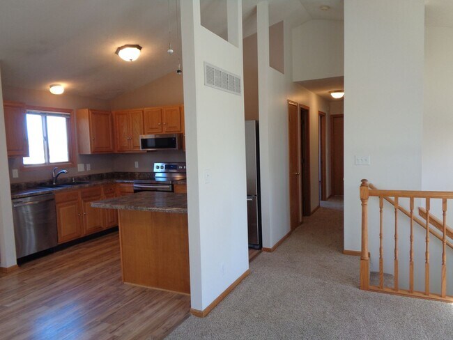 Building Photo - 5428 W Butler Ave