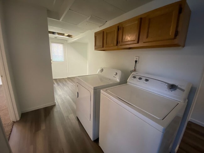 Building Photo - $1,500 | 3 Bedroom, 1 Bathroom Duplex | NO PETS | Available for an August 1st, 2026 Move In!