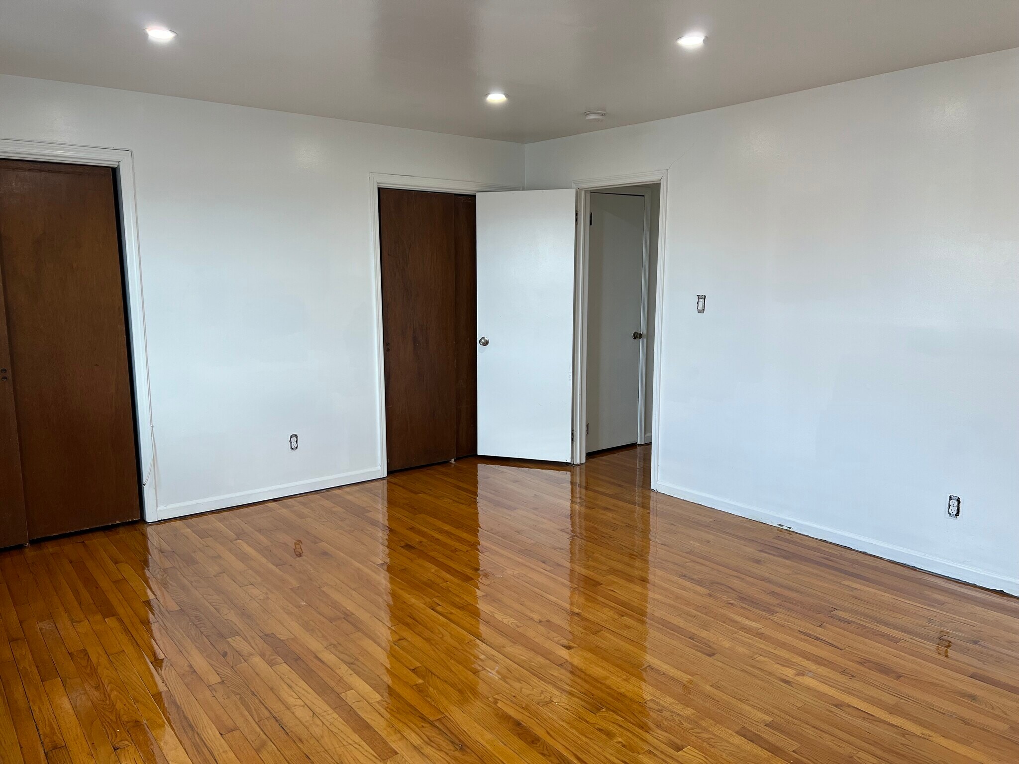 Building Photo - 284 Washington St