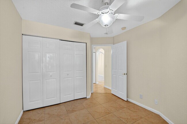 Building Photo - 2947 Hope Valley St