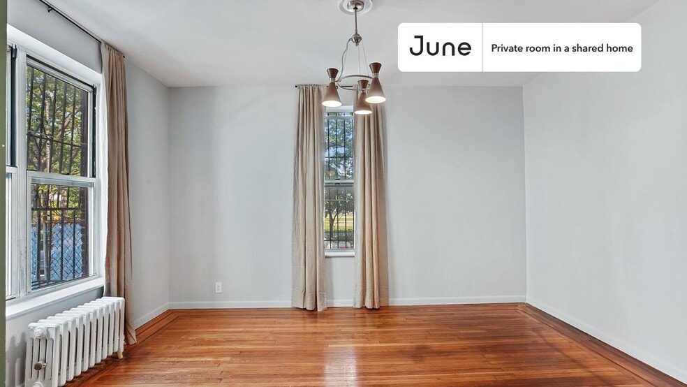 Building Photo - Room in Shared 4 bed/1 bath home