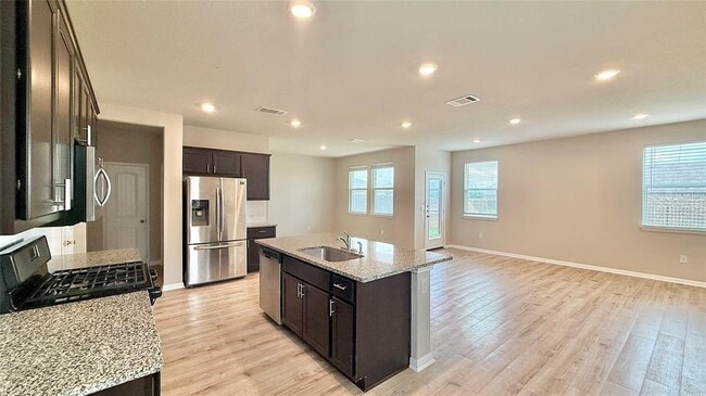 Building Photo - 521 Otto Ave