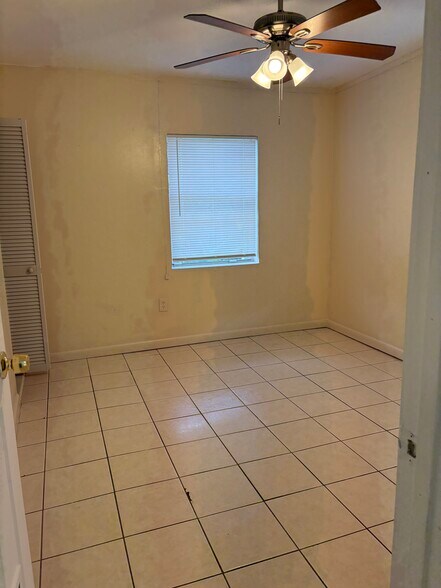 Building Photo - 209 NW 28th Ave