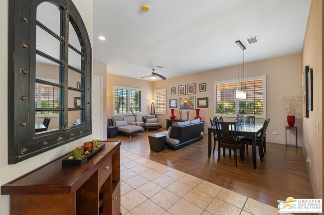 Building Photo - 40870 Avenida Rosario
