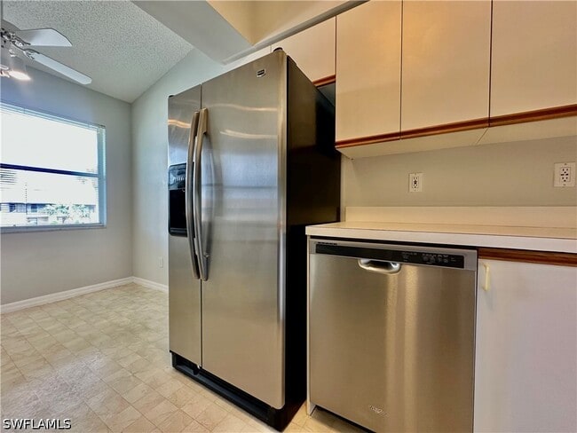 Building Photo - 137 Wading Bird Cir