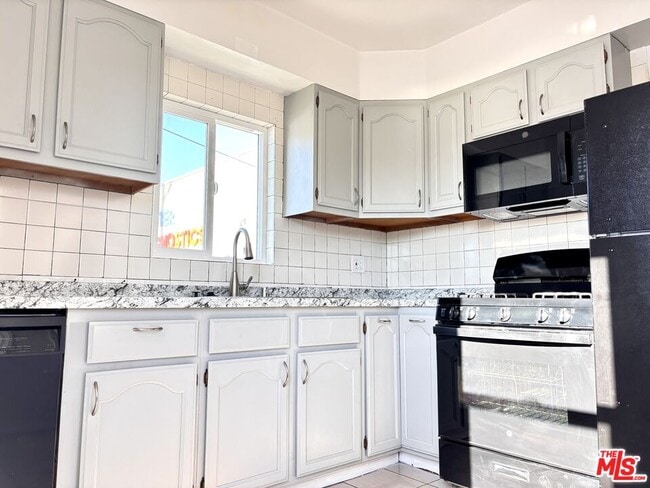 Building Photo - 3509 Arroyo Seco Ave