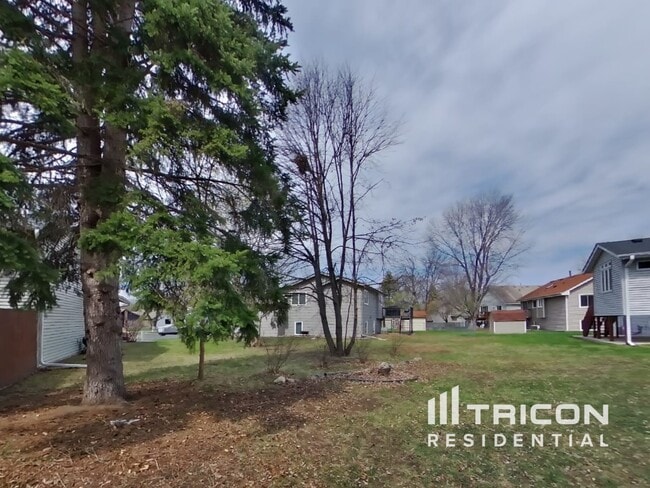 Building Photo - 13078 Glenhurst Ave