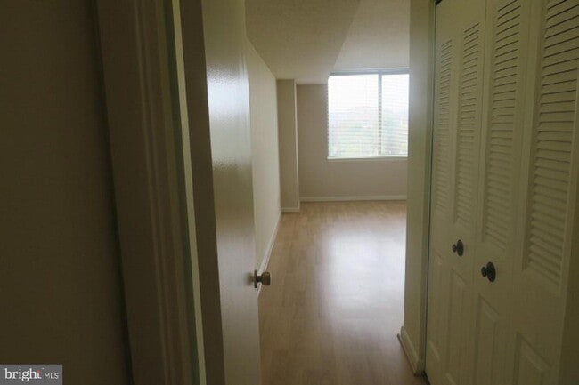 Building Photo - 3709 S George Mason Dr