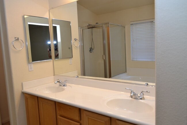 Building Photo - SOUTHERN HIGHLANDS - 2 STORY - 89141