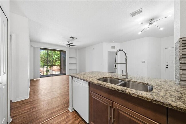 Building Photo - 6141 Metrowest Blvd