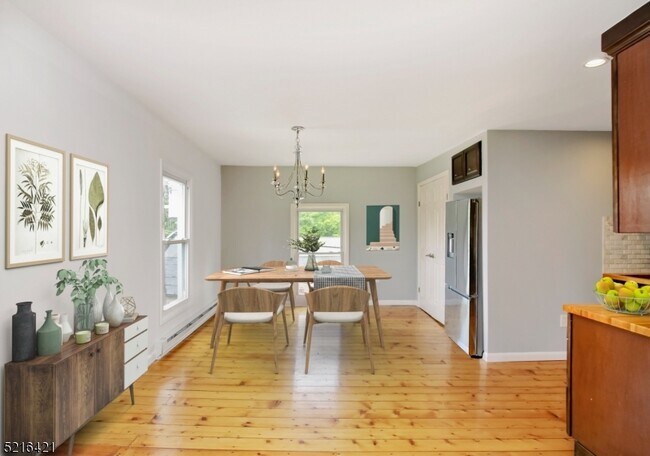 Building Photo - 117 Main St