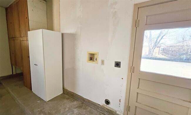 Building Photo - 4205 NW 60th St