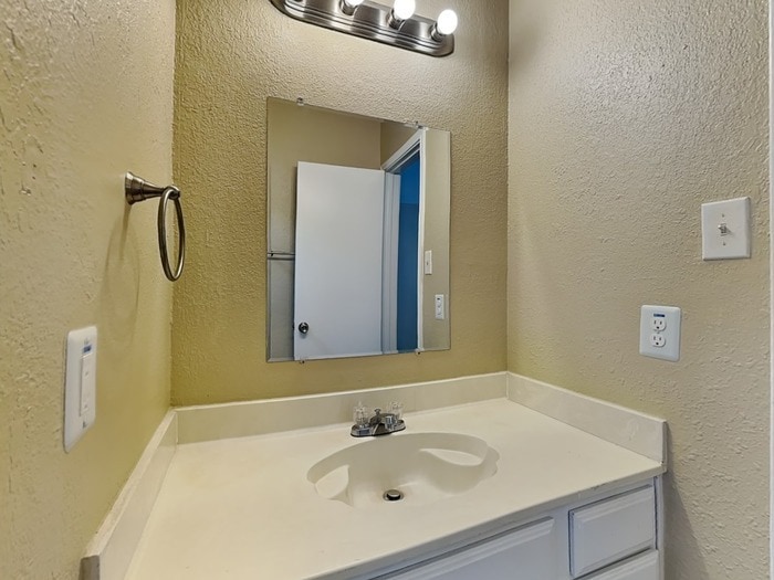 Building Photo - 13116 Rustic Trail