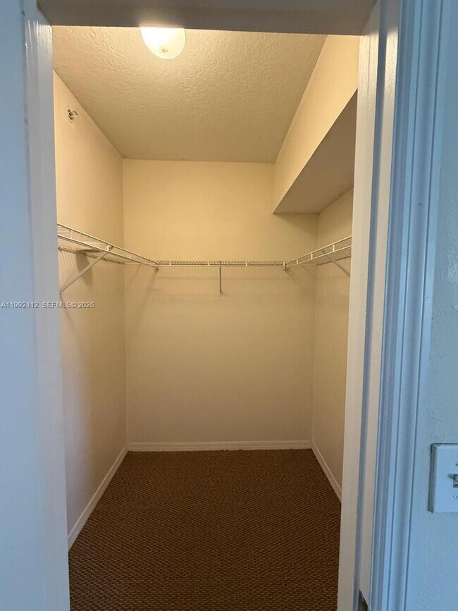 Building Photo - 200 SW 117th Terrace