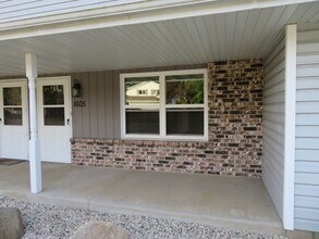 Building Photo - Harry Roethle Briarwood Duplex