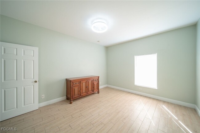 Building Photo - 2122 SW 29th Terrace