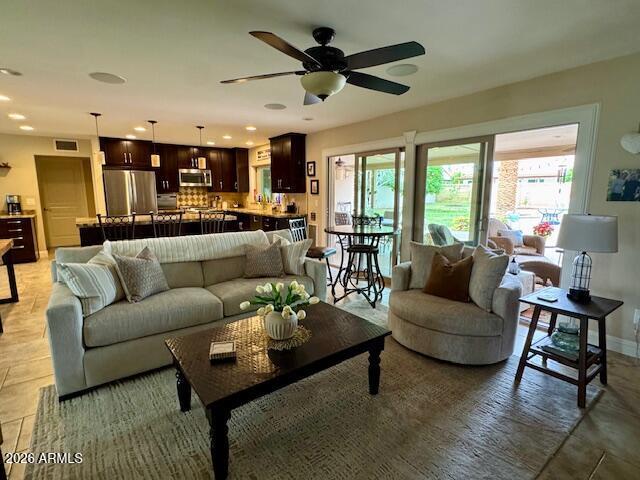 Building Photo - 5610 E Justine Rd