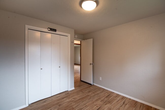 Building Photo - 3 bed, 2 bath Single-level home in Stayton, Oregon