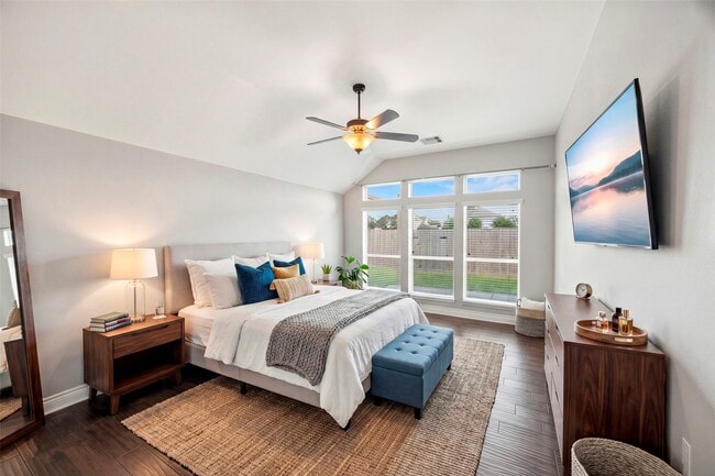 Building Photo - 31815 Forest Oak Ln