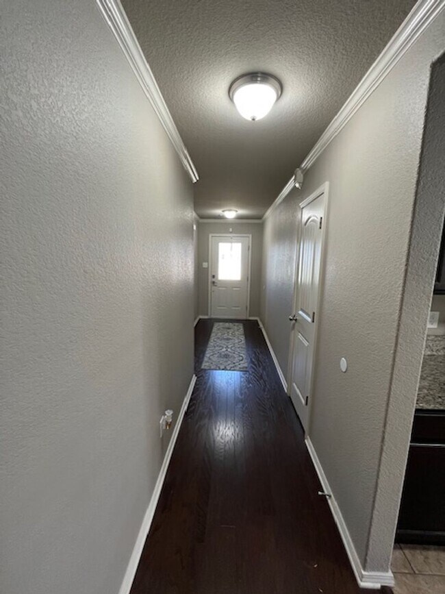 Building Photo - 2720 Brighton Pl