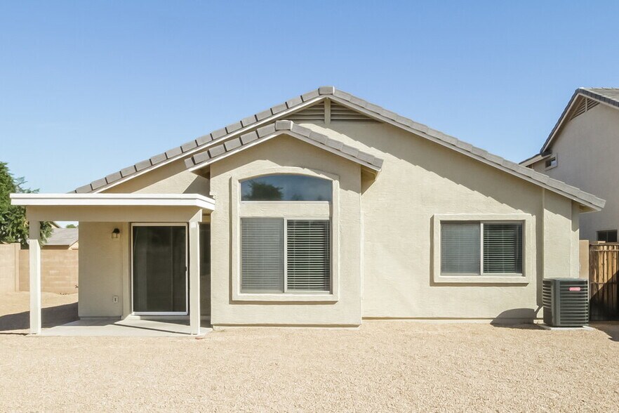 Building Photo - 2049 W Gold Mine Way