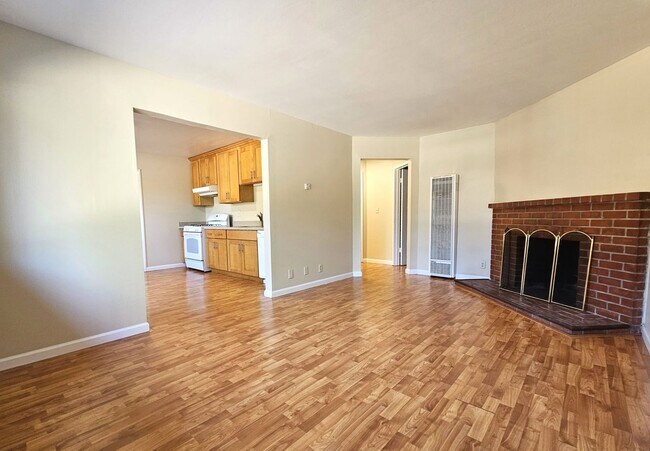 Building Photo - 487 N Rengstorff Ave