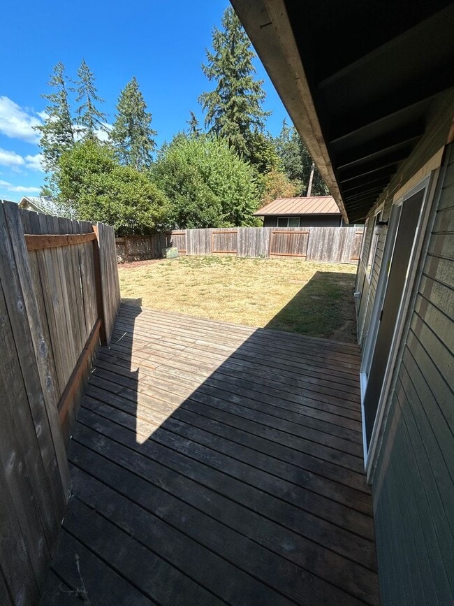 Building Photo - 24783 Parkside Dr