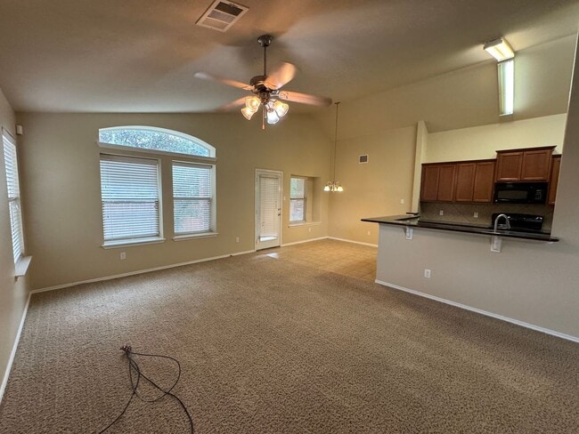 Building Photo - 6908 Golden Oak Ln