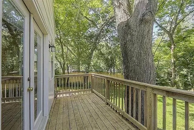 Building Photo - 5036 Mission Rd