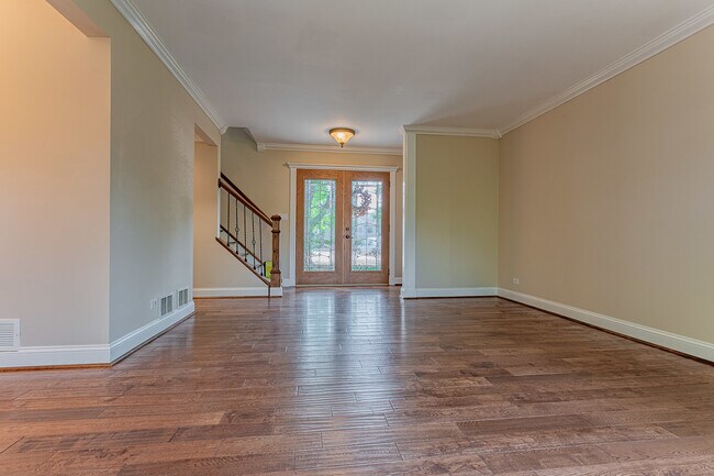 Building Photo - 1490 Paisley Ct