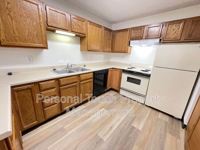 Building Photo - 435 22nd Street East