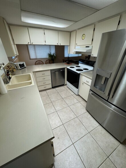 Building Photo - 17270 E Peach Tree Rd