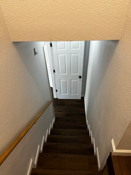 Building Photo - 119 Rockyreef Cir