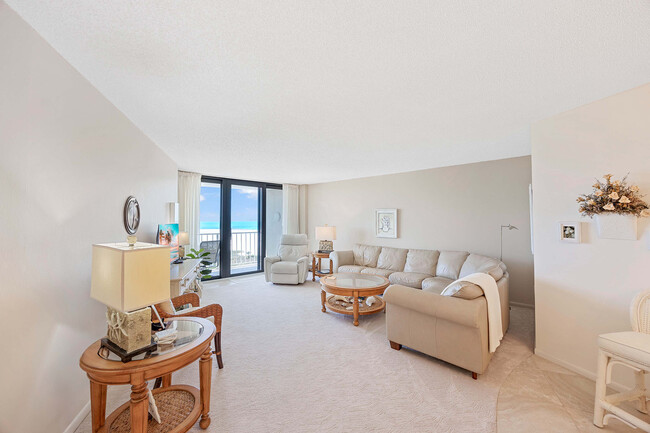 Building Photo - 260 Seaview Ct